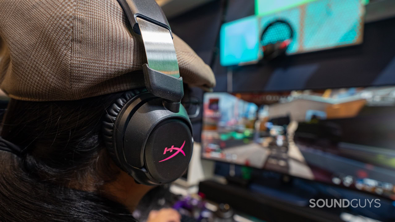 HyperX CloudX Flight 2 worn playing games close up Large HyperX CloudX Flight 2 worn playing games close up