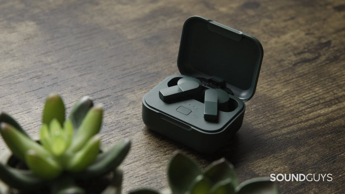 We lab tested the world’s most maintainable earbuds: Fairphone Fairbuds 2 review